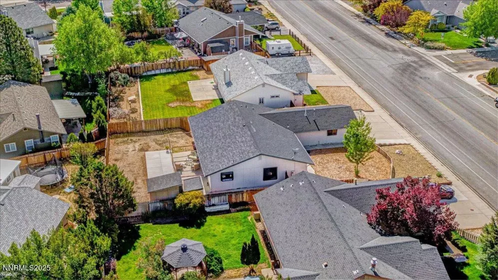 806 Bluerock, Gardnerville, Nevada 89460, 4 Bedrooms Bedrooms, ,2 BathroomsBathrooms,Residential,Residential,Bluerock,250051027