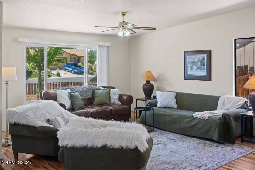 806 Bluerock, Gardnerville, Nevada 89460, 4 Bedrooms Bedrooms, ,2 BathroomsBathrooms,Residential,Residential,Bluerock,250051027