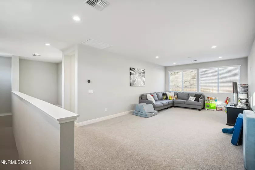 15058 Iron River, Reno, Nevada 89521, 4 Bedrooms Bedrooms, ,4 BathroomsBathrooms,Residential,Residential,Iron River,250051037
