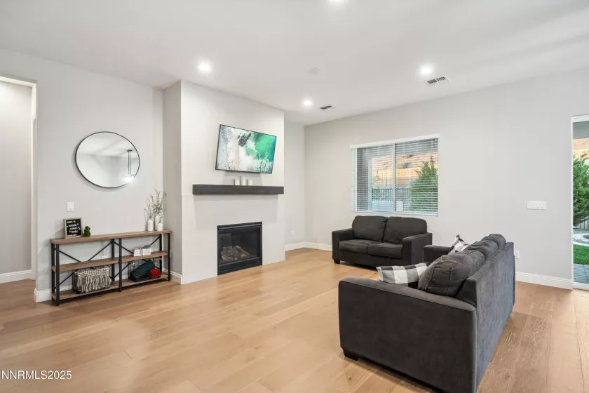 15058 Iron River, Reno, Nevada 89521, 4 Bedrooms Bedrooms, ,4 BathroomsBathrooms,Residential,Residential,Iron River,250051037