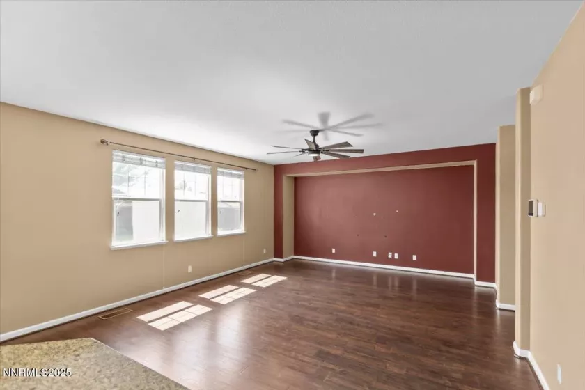 6595 Geranium, Sparks, Nevada 89436, 3 Bedrooms Bedrooms, ,3 BathroomsBathrooms,Residential,Residential,Geranium,250051042