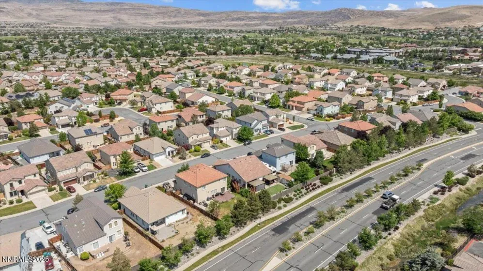 6595 Geranium, Sparks, Nevada 89436, 3 Bedrooms Bedrooms, ,3 BathroomsBathrooms,Residential,Residential,Geranium,250051042