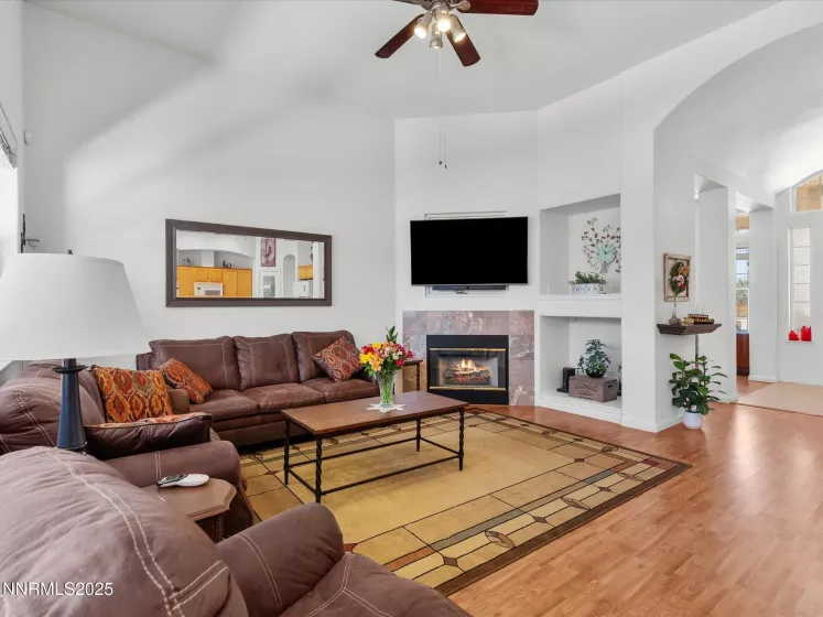 8042 Calabaza, Sparks, Nevada 89436, 5 Bedrooms Bedrooms, ,3 BathroomsBathrooms,Residential,Residential,Calabaza,250051046