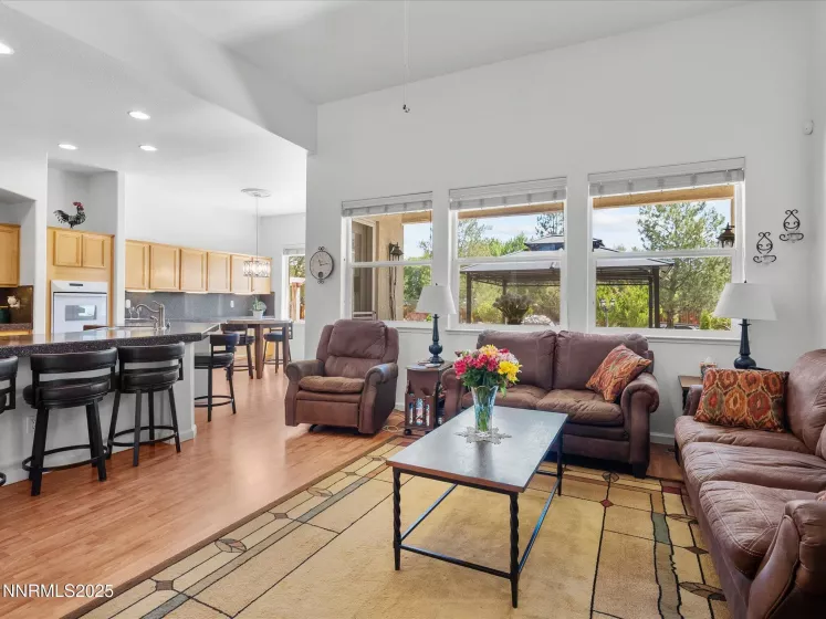 8042 Calabaza, Sparks, Nevada 89436, 5 Bedrooms Bedrooms, ,3 BathroomsBathrooms,Residential,Residential,Calabaza,250051046