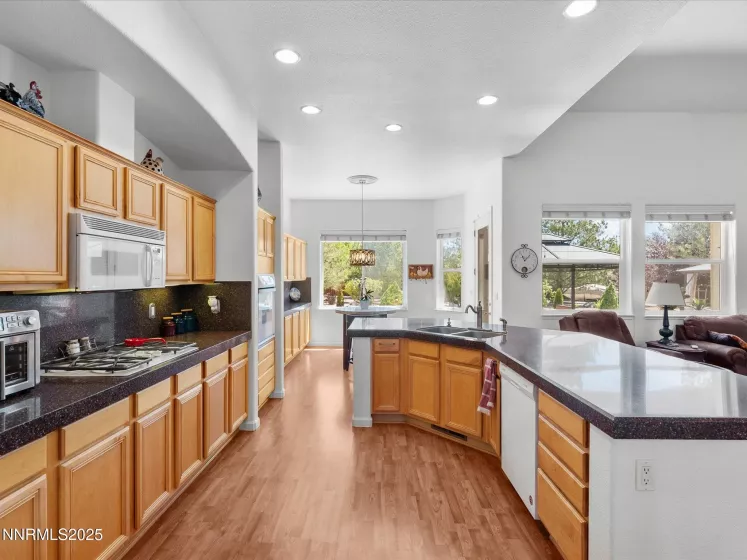 8042 Calabaza, Sparks, Nevada 89436, 5 Bedrooms Bedrooms, ,3 BathroomsBathrooms,Residential,Residential,Calabaza,250051046