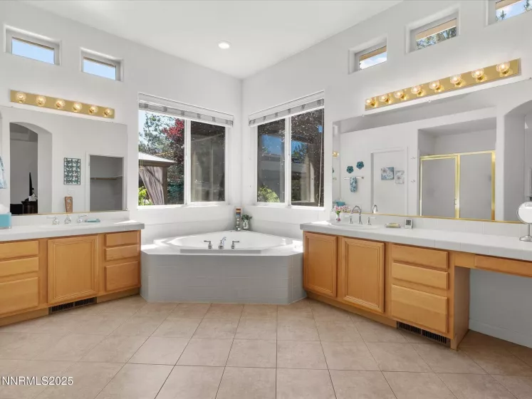 8042 Calabaza, Sparks, Nevada 89436, 5 Bedrooms Bedrooms, ,3 BathroomsBathrooms,Residential,Residential,Calabaza,250051046