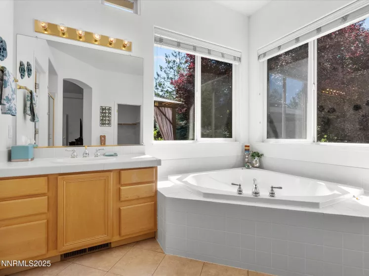 8042 Calabaza, Sparks, Nevada 89436, 5 Bedrooms Bedrooms, ,3 BathroomsBathrooms,Residential,Residential,Calabaza,250051046