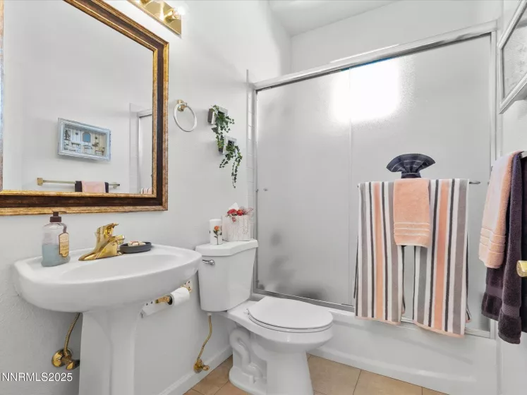 8042 Calabaza, Sparks, Nevada 89436, 5 Bedrooms Bedrooms, ,3 BathroomsBathrooms,Residential,Residential,Calabaza,250051046