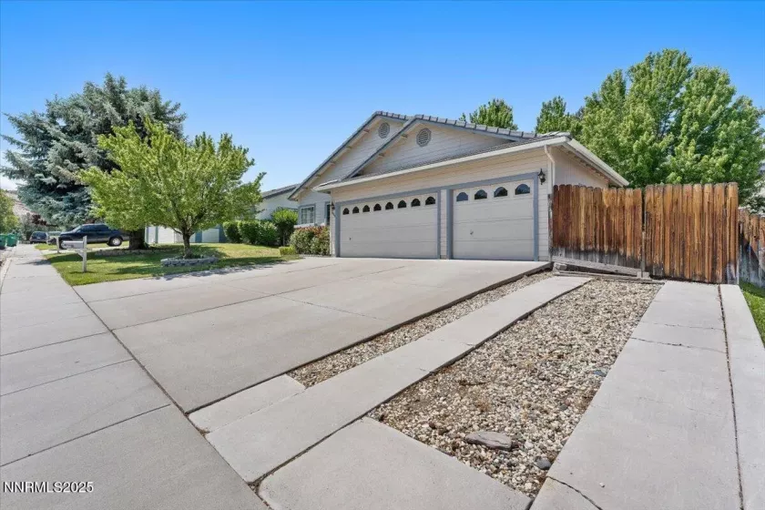 4755 Vista Mountain, Sparks, Nevada 89436, 3 Bedrooms Bedrooms, ,2 BathroomsBathrooms,Residential,Residential,Vista Mountain,250051056