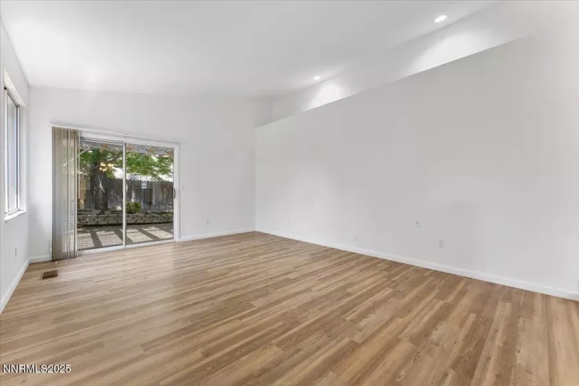 4755 Vista Mountain, Sparks, Nevada 89436, 3 Bedrooms Bedrooms, ,2 BathroomsBathrooms,Residential,Residential,Vista Mountain,250051056