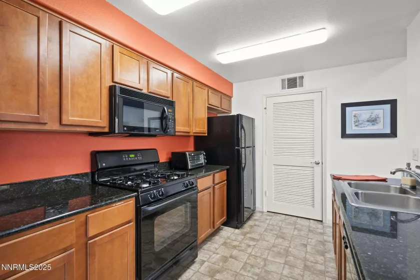 9050 Double R, Reno, Nevada 89521, 1 Bedroom Bedrooms, ,1 BathroomBathrooms,Residential,Residential,Double R,250051061