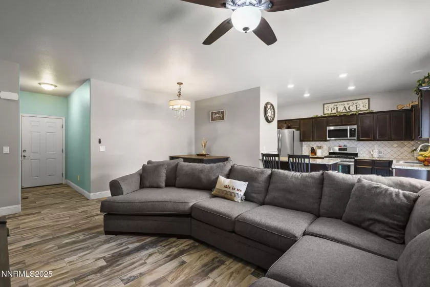 18573 Outpost, Reno, Nevada 89508, 3 Bedrooms Bedrooms, ,2 BathroomsBathrooms,Residential,Residential,Outpost,250051065