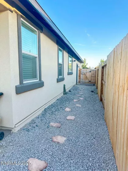 1124 Dapple, Minden, Nevada 89423, 3 Bedrooms Bedrooms, ,2 BathroomsBathrooms,Residential,Residential,Dapple,250051070
