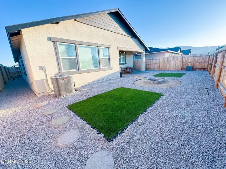 1124 Dapple, Minden, Nevada 89423, 3 Bedrooms Bedrooms, ,2 BathroomsBathrooms,Residential,Residential,Dapple,250051070