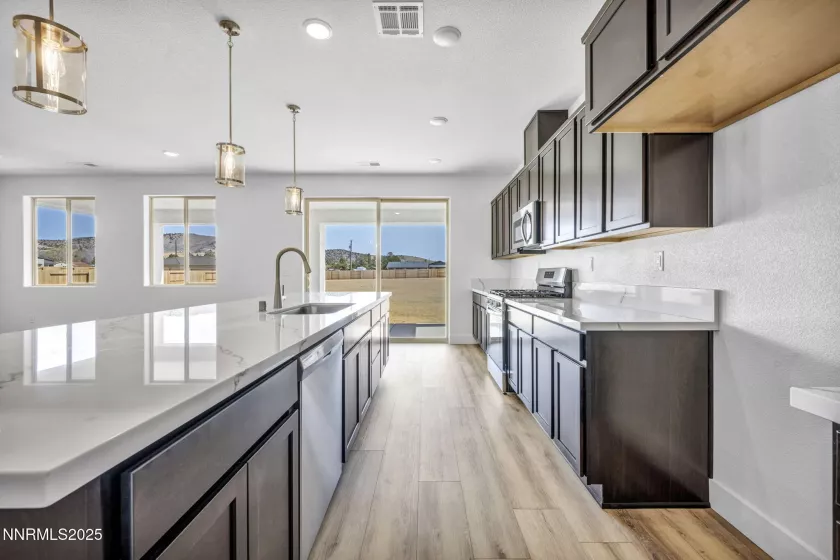 8608 Crandell, Reno, Nevada 89506, 3 Bedrooms Bedrooms, ,4 BathroomsBathrooms,Residential,Residential,Crandell,250051073
