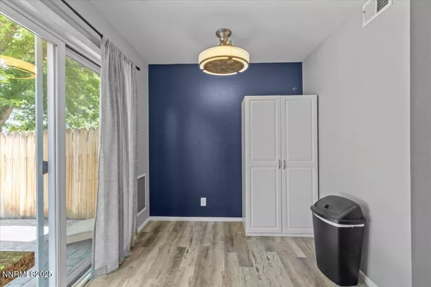 423 Barclay Ct, Reno, Nevada 89511, 2 Bedrooms Bedrooms, ,3 BathroomsBathrooms,Residential,Residential,Barclay Ct,250051075