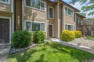 423 Barclay Ct, Reno, Nevada 89511, 2 Bedrooms Bedrooms, ,3 BathroomsBathrooms,Residential,Residential,Barclay Ct,250051075