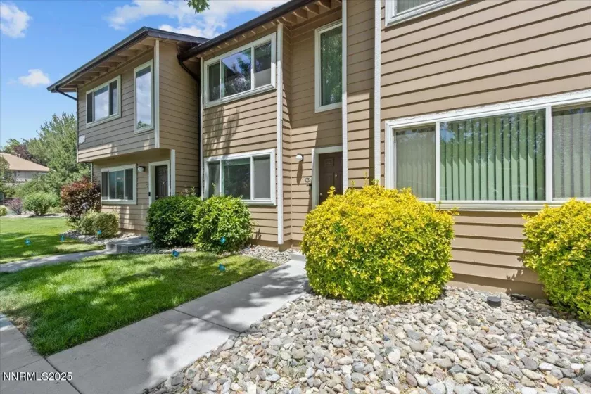 423 Barclay Ct, Reno, Nevada 89511, 2 Bedrooms Bedrooms, ,3 BathroomsBathrooms,Residential,Residential,Barclay Ct,250051075