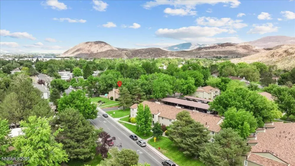 423 Barclay Ct, Reno, Nevada 89511, 2 Bedrooms Bedrooms, ,3 BathroomsBathrooms,Residential,Residential,Barclay Ct,250051075
