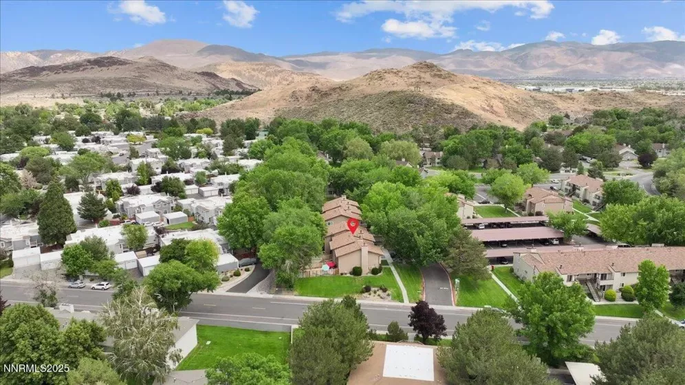 423 Barclay Ct, Reno, Nevada 89511, 2 Bedrooms Bedrooms, ,3 BathroomsBathrooms,Residential,Residential,Barclay Ct,250051075