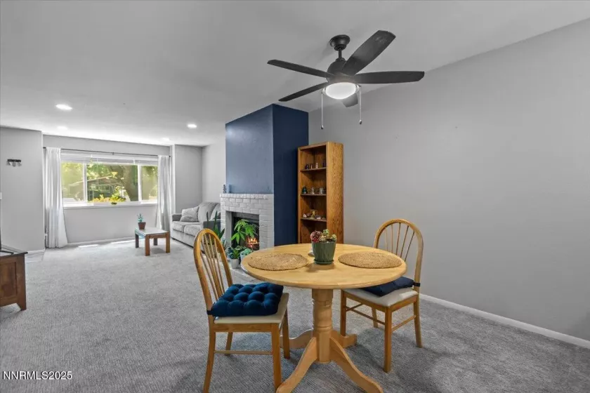 423 Barclay Ct, Reno, Nevada 89511, 2 Bedrooms Bedrooms, ,3 BathroomsBathrooms,Residential,Residential,Barclay Ct,250051075