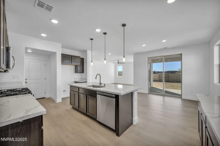 8601 Crandell, Reno, Nevada 89506, 3 Bedrooms Bedrooms, ,3 BathroomsBathrooms,Residential,Residential,Crandell,250051078