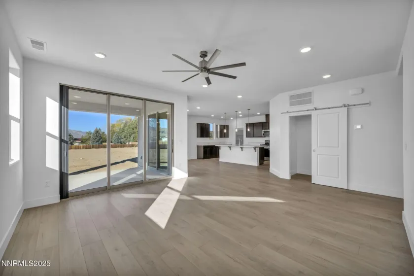 8601 Crandell, Reno, Nevada 89506, 3 Bedrooms Bedrooms, ,3 BathroomsBathrooms,Residential,Residential,Crandell,250051078