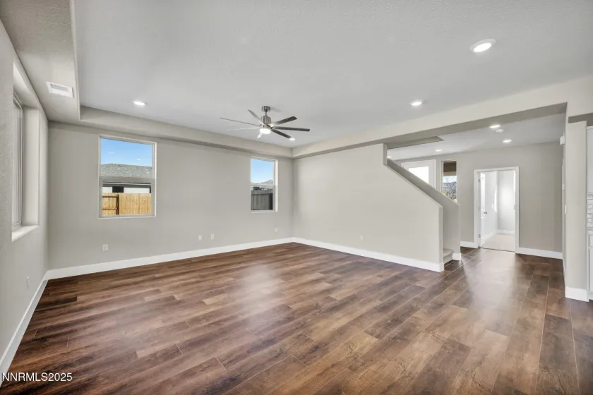 8617 Crandell, Reno, Nevada 89506, 4 Bedrooms Bedrooms, ,3 BathroomsBathrooms,Residential,Residential,Crandell,250051080