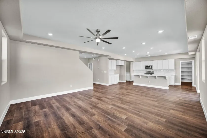 8617 Crandell, Reno, Nevada 89506, 4 Bedrooms Bedrooms, ,3 BathroomsBathrooms,Residential,Residential,Crandell,250051080