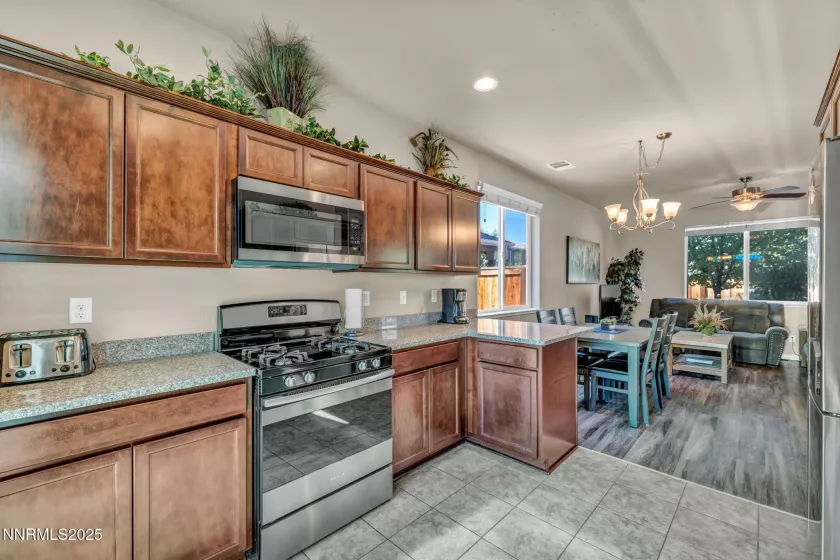 3678 Hollywood Park, Reno, Nevada 89512, 3 Bedrooms Bedrooms, ,3 BathroomsBathrooms,Residential,Residential,Hollywood Park,250051082