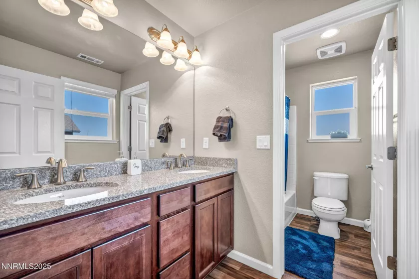 3678 Hollywood Park, Reno, Nevada 89512, 3 Bedrooms Bedrooms, ,3 BathroomsBathrooms,Residential,Residential,Hollywood Park,250051082
