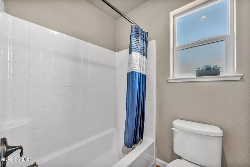 3678 Hollywood Park, Reno, Nevada 89512, 3 Bedrooms Bedrooms, ,3 BathroomsBathrooms,Residential,Residential,Hollywood Park,250051082