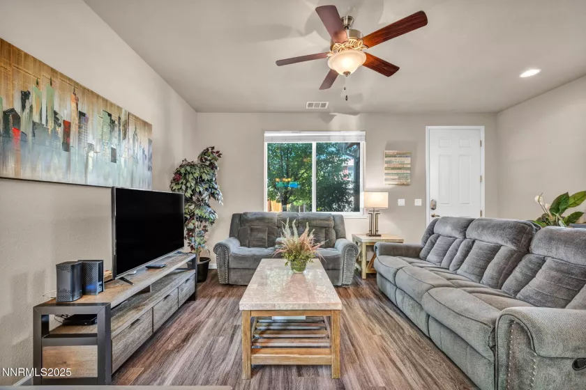 3678 Hollywood Park, Reno, Nevada 89512, 3 Bedrooms Bedrooms, ,3 BathroomsBathrooms,Residential,Residential,Hollywood Park,250051082
