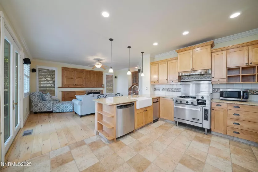 6978 Poco Bueno, Sparks, Nevada 89436, 4 Bedrooms Bedrooms, ,3 BathroomsBathrooms,Residential,Residential,Poco Bueno,250051087
