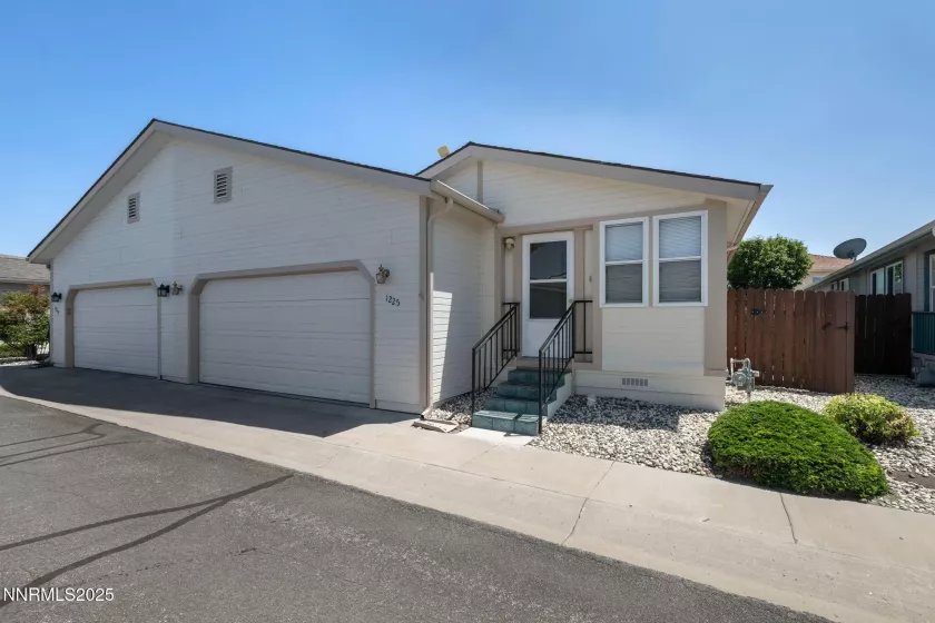 1225 Gambrel, Carson City, Nevada 89701, 3 Bedrooms Bedrooms, ,2 BathroomsBathrooms,Residential,Residential,Gambrel,250051092