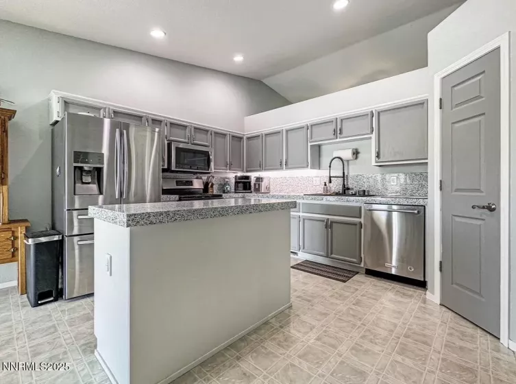 602 Tamsen, Fernley, Nevada 89408, 3 Bedrooms Bedrooms, ,2 BathroomsBathrooms,Residential,Residential,Tamsen,250051093