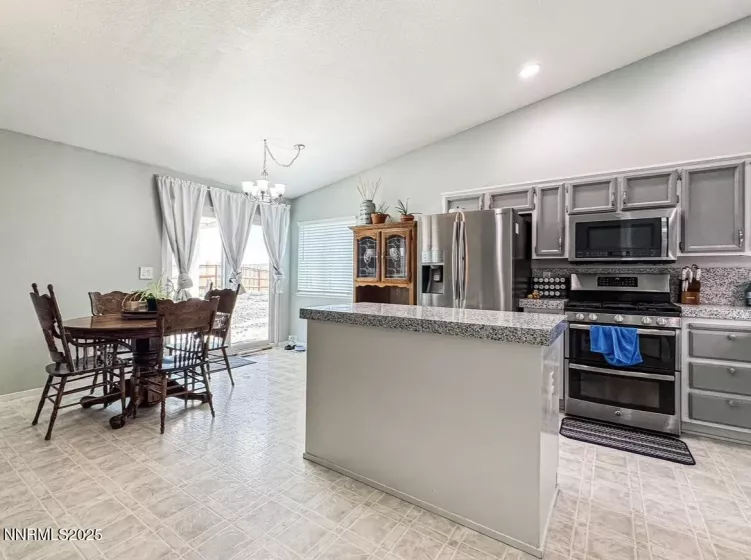 602 Tamsen, Fernley, Nevada 89408, 3 Bedrooms Bedrooms, ,2 BathroomsBathrooms,Residential,Residential,Tamsen,250051093
