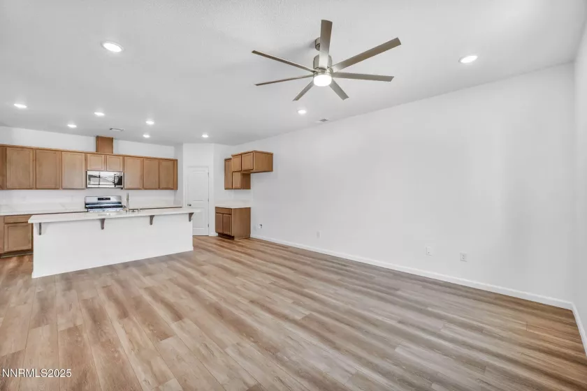 3297 Hadley, Fernley, Nevada 89408, 3 Bedrooms Bedrooms, ,2 BathroomsBathrooms,Residential,Residential,Hadley,250051098