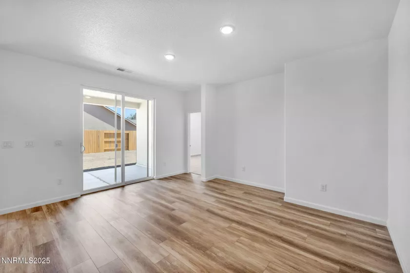 3297 Hadley, Fernley, Nevada 89408, 3 Bedrooms Bedrooms, ,2 BathroomsBathrooms,Residential,Residential,Hadley,250051098