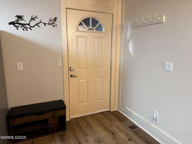 810 Alder, Incline Village, Nevada 89451, 3 Bedrooms Bedrooms, ,2 BathroomsBathrooms,Residential,Residential,Alder,250051096