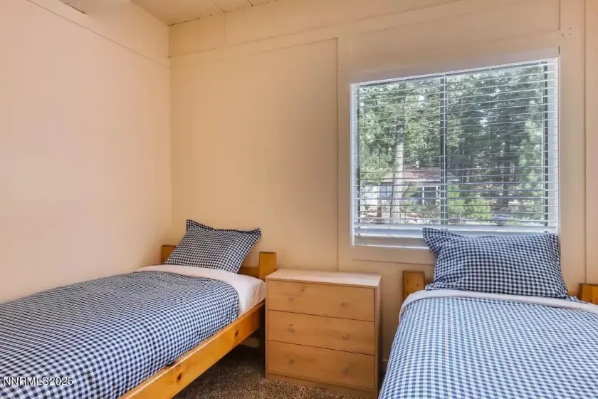 810 Alder, Incline Village, Nevada 89451, 3 Bedrooms Bedrooms, ,2 BathroomsBathrooms,Residential,Residential,Alder,250051096