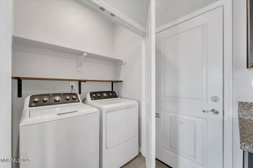 140 Cosser, Dayton, Nevada 89403, 3 Bedrooms Bedrooms, ,2 BathroomsBathrooms,Residential,Residential,Cosser,250051100