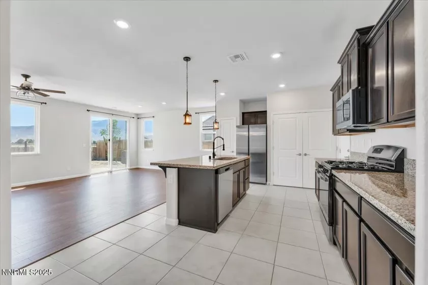 140 Cosser, Dayton, Nevada 89403, 3 Bedrooms Bedrooms, ,2 BathroomsBathrooms,Residential,Residential,Cosser,250051100