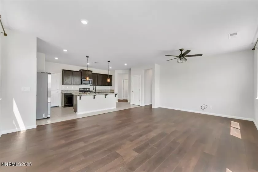 140 Cosser, Dayton, Nevada 89403, 3 Bedrooms Bedrooms, ,2 BathroomsBathrooms,Residential,Residential,Cosser,250051100