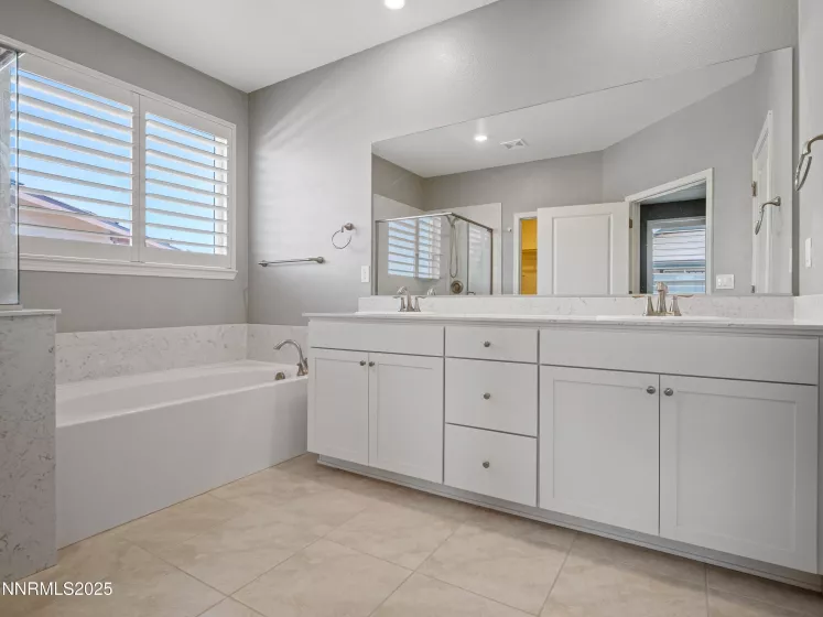 1117 Dapple, Minden, Nevada 89423, 3 Bedrooms Bedrooms, ,2 BathroomsBathrooms,Residential,Residential,Dapple,250051109