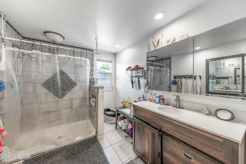 9365 Gremlin, Reno, Nevada 89506, 4 Bedrooms Bedrooms, ,2 BathroomsBathrooms,Residential,Residential,Gremlin,250051113