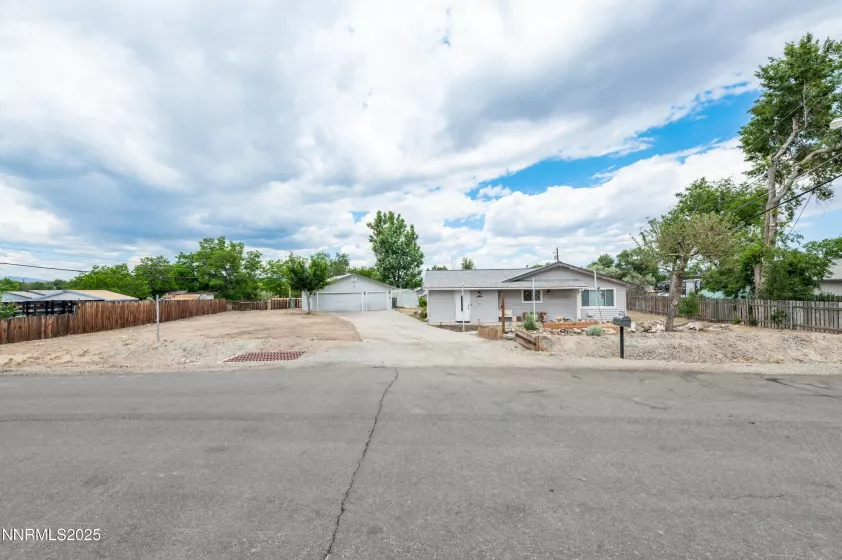 9365 Gremlin, Reno, Nevada 89506, 4 Bedrooms Bedrooms, ,2 BathroomsBathrooms,Residential,Residential,Gremlin,250051113