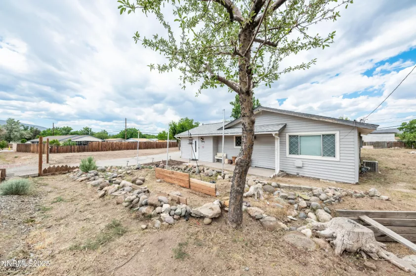 9365 Gremlin, Reno, Nevada 89506, 4 Bedrooms Bedrooms, ,2 BathroomsBathrooms,Residential,Residential,Gremlin,250051113