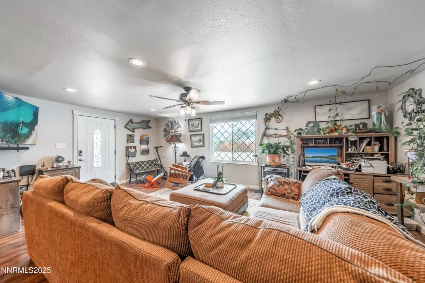 9365 Gremlin, Reno, Nevada 89506, 4 Bedrooms Bedrooms, ,2 BathroomsBathrooms,Residential,Residential,Gremlin,250051113