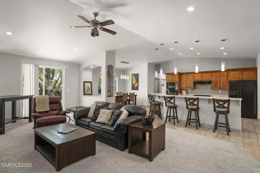 289 Saintsbury, Sparks, Nevada 89441, 4 Bedrooms Bedrooms, ,3 BathroomsBathrooms,Residential,Residential,Saintsbury,250051116